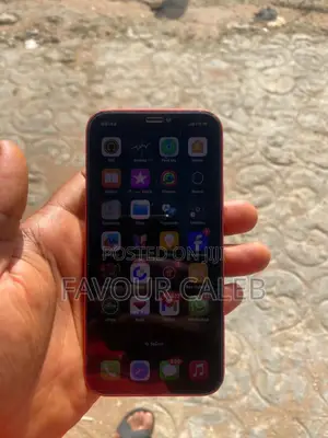 Apple iPhone 12 64 GB Red