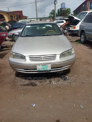 Toyota Camry Automatic 1999 Silver