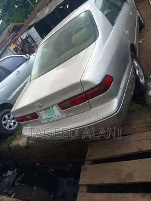 Toyota Camry Automatic 1999 Silver