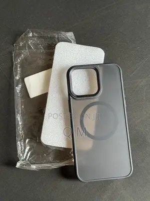 iPhone 14 Pro Max Plain / Black Transparent Case / Black Case
