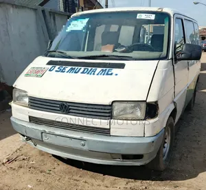 Volkswagen Transporter 2002 White