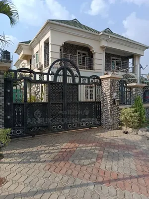 5bdrm Duplex in Inside An Estate, Kuchigoro for sale
