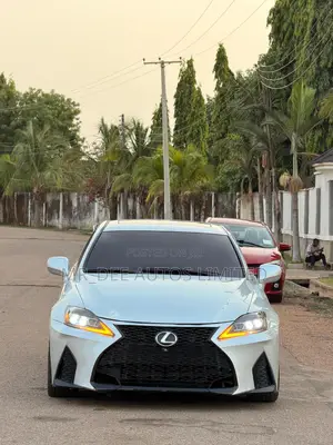 Lexus IS 2016 Silver