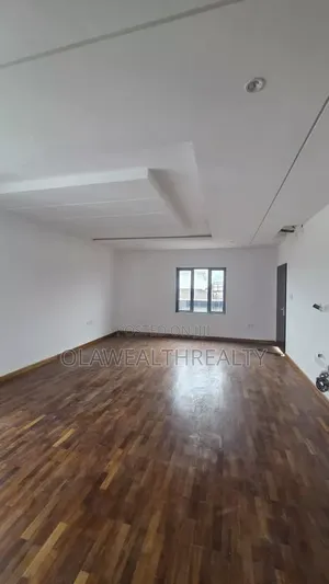 4bdrm Mansion in Kolapo Ishola Gra, Akobo for sale