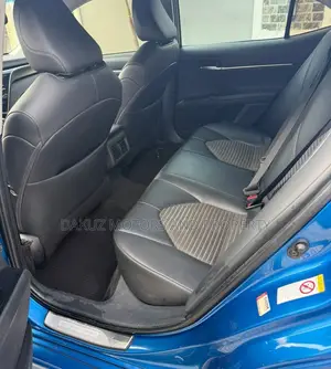 Toyota Camry 2018 Blue