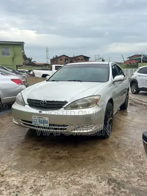 Toyota Camry LE V6 4dr Sedan (3.0L 6cyl 5A) 2004 Silver