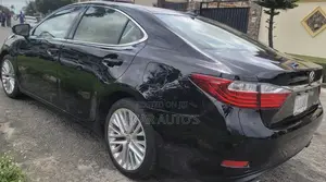 Lexus ES 2013 Black