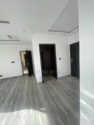 3bdrm Block of Flats in Fara Park, Ajah for rent