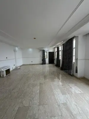 3bdrm Block of Flats in Maitama Apartment for rent