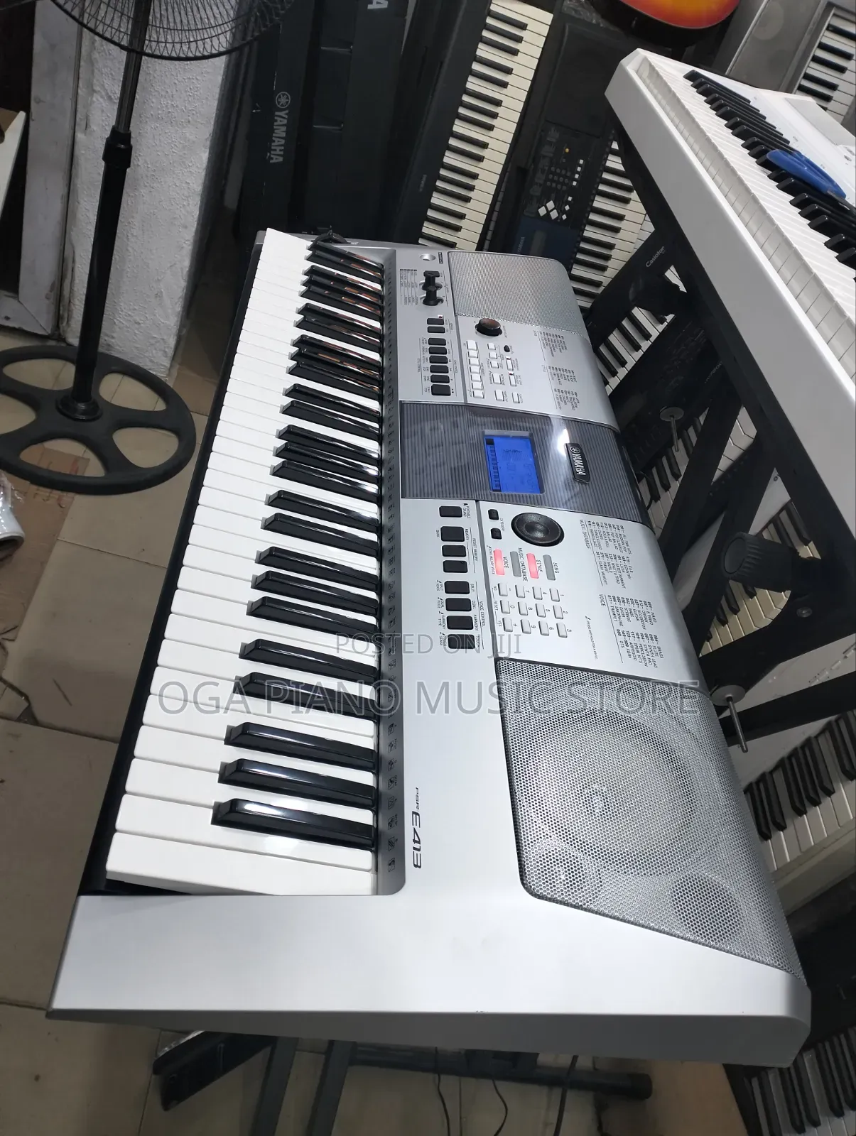 Yamaha PSR E413 Digital Portable Keyboard