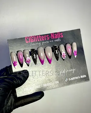 Luxury Press on Nails