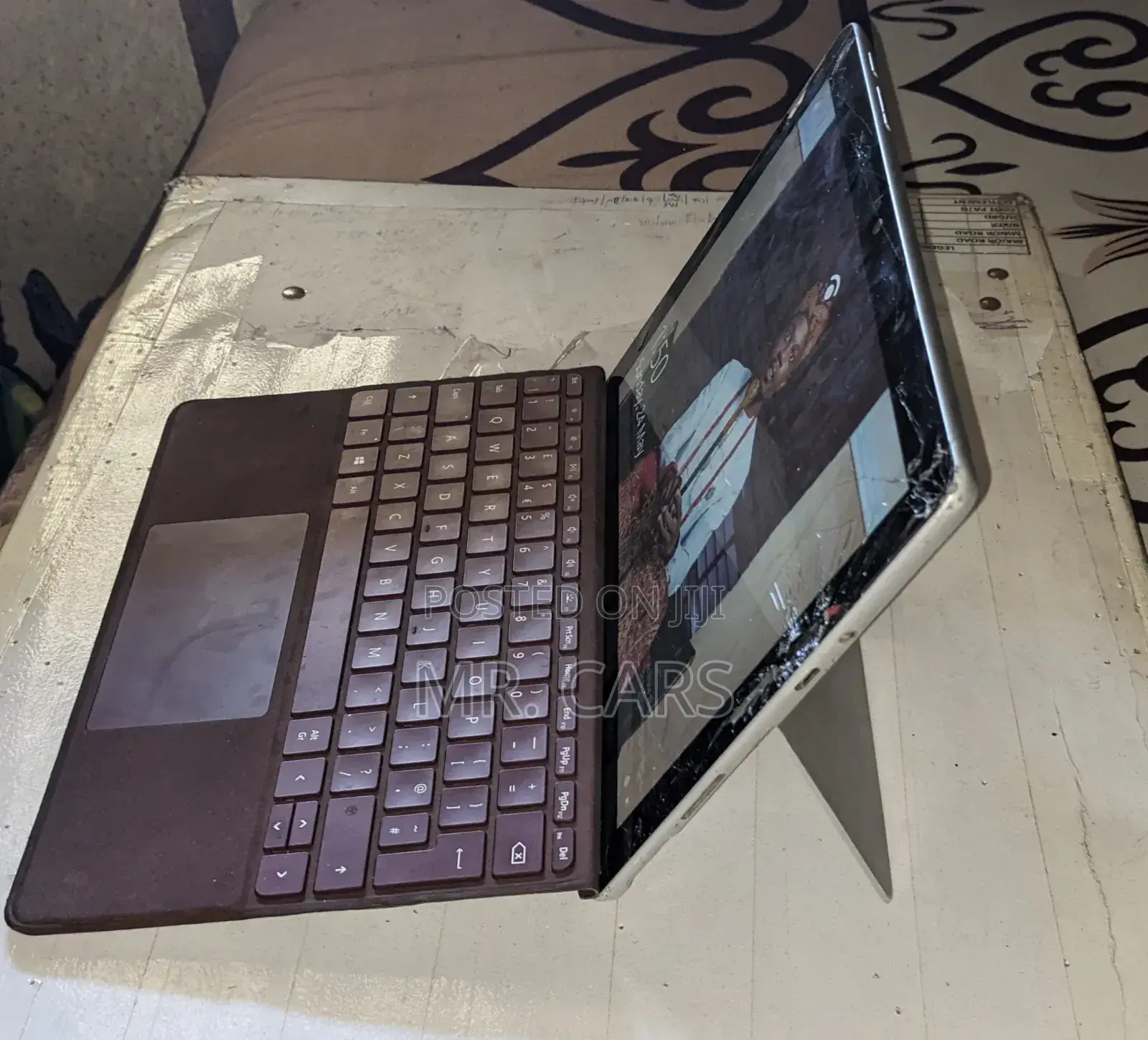 Laptop Microsoft Surface 8GB Intel Pentium SSD 128GB