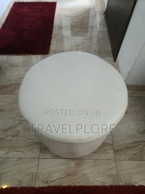 High Quality Leather Puff