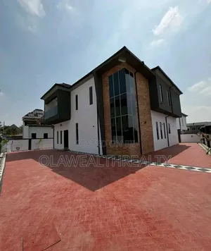 4bdrm Duplex in Carlton Gate Estate, Akobo for sale