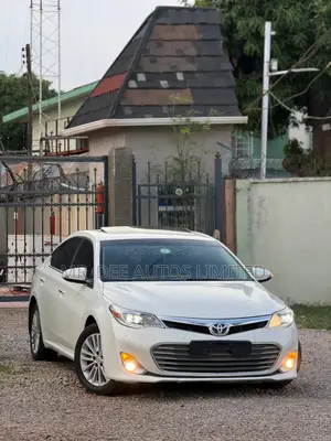 Toyota Avalon 2013 White