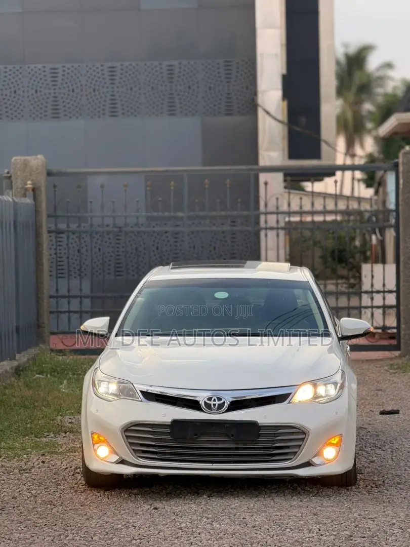 Toyota Avalon 2013 White