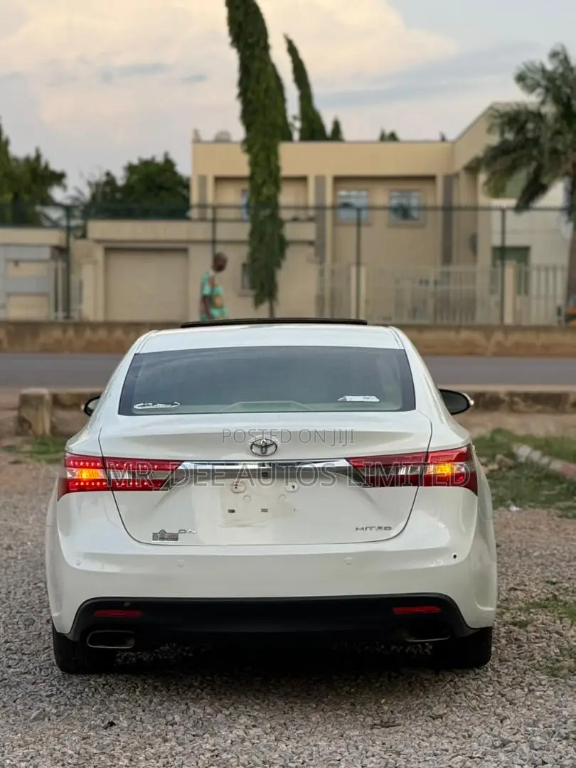 Toyota Avalon 2013 White