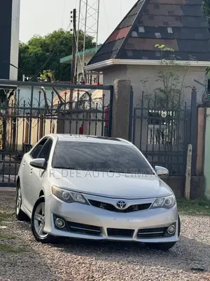 Toyota Camry 2013 Silver