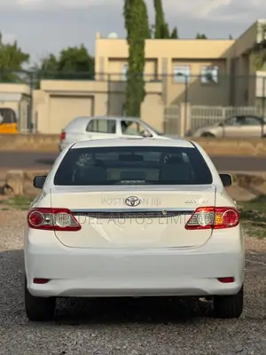 Toyota Corolla 2013 White