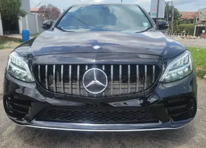 Mercedes-Benz C300 2019 Black