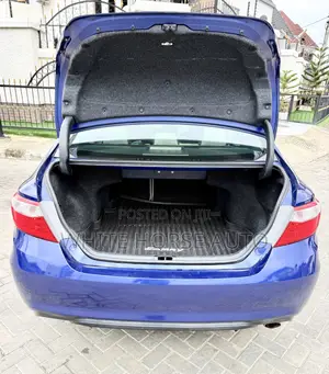 Toyota Camry SE 4dr Sedan (2.5L 4cyl 6A) 2015 Blue