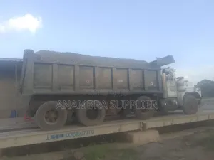 Premium 30 Tons Granite Chippings for Construction
