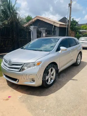 Toyota Venza Limited 2010 Silver