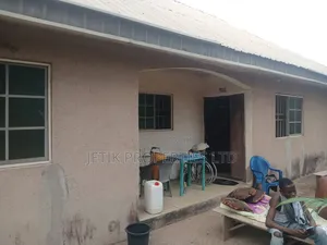 6bdrm Block of Flats in Behind Nkst Achusa, Makurdi for sale