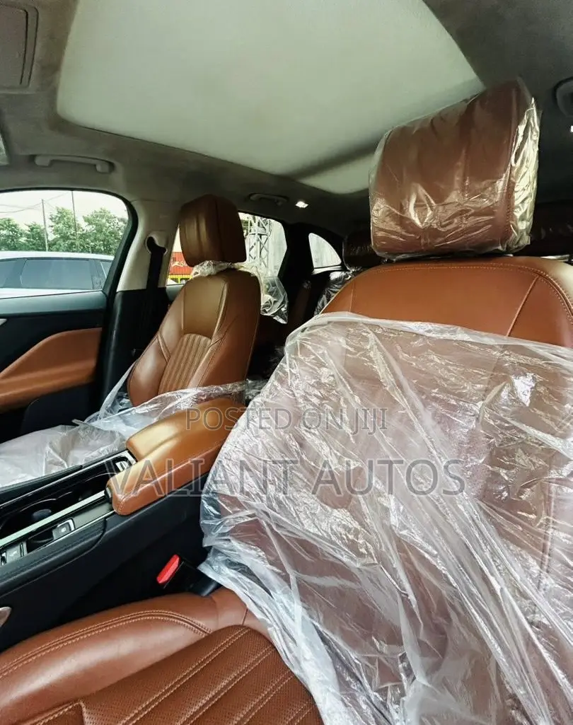 Jaguar F-Pace 2019 Blue