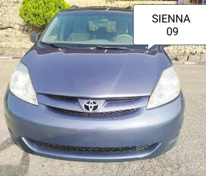 Toyota Sienna LE 2009 Blue