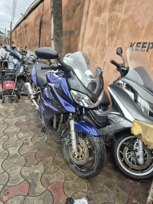 Suzuki Bandit 2004 Blue