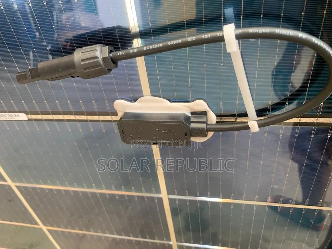 585w Bifacial Mono Solar Panel