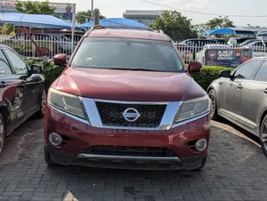 Nissan Pathfinder Platinum FWD 2013 Red