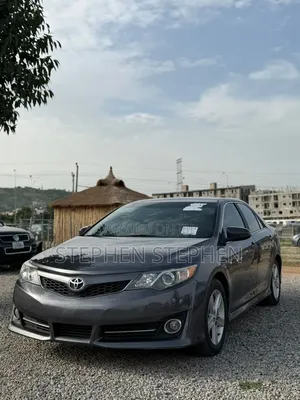 Toyota Camry SE 4dr Sedan (2.5L 4cyl 6A) 2014 Gray