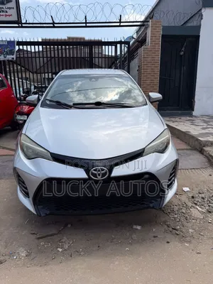 Toyota Corolla 2017 Silver
