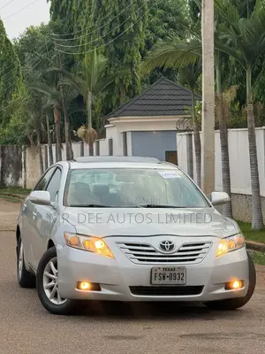 Toyota Camry 2009 Silver