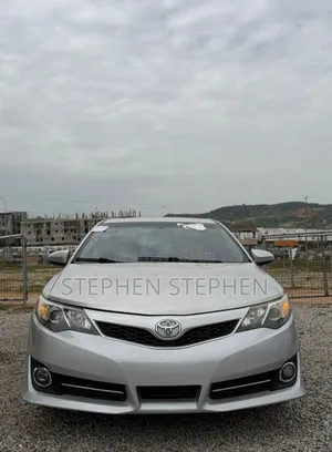 Toyota Camry SE 4dr Sedan (2.5L 4cyl 6A) 2013 Silver