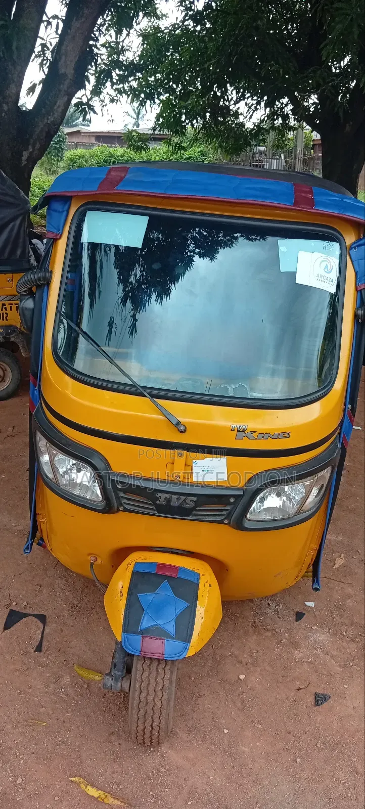 TVS HLX Plus ES 2024 Yellow