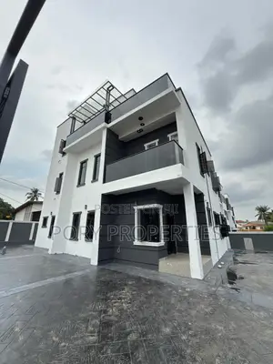 Furnished 4bdrm Penthouse in Old Bodija Estate for sale