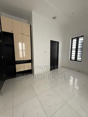 1bdrm Shared Apartment in Royal Pine Estate, Lekki Phase 2 for rent