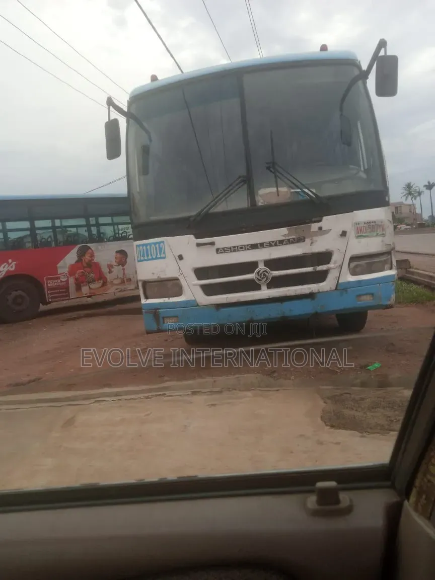Confortable BRT Bus Lagos/Ibadan Ogun