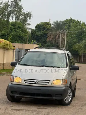 Toyota Sienna 2003 Silver