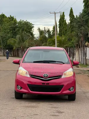 Toyota Yaris 2012 Red
