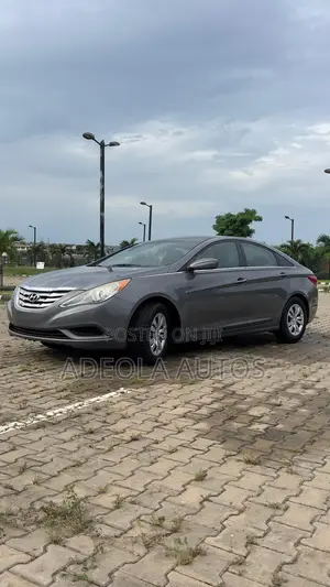 Hyundai Sonata GLS Sedan FWD (2.4L 4cyl 6A) 2011 Gray