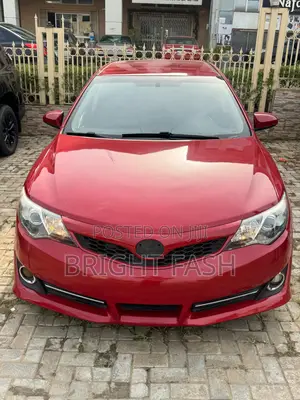 Toyota Camry SE 4dr Sedan (2.5L 4cyl 6A) 2012 Red
