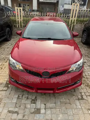 Toyota Camry SE 4dr Sedan (2.5L 4cyl 6A) 2012 Red