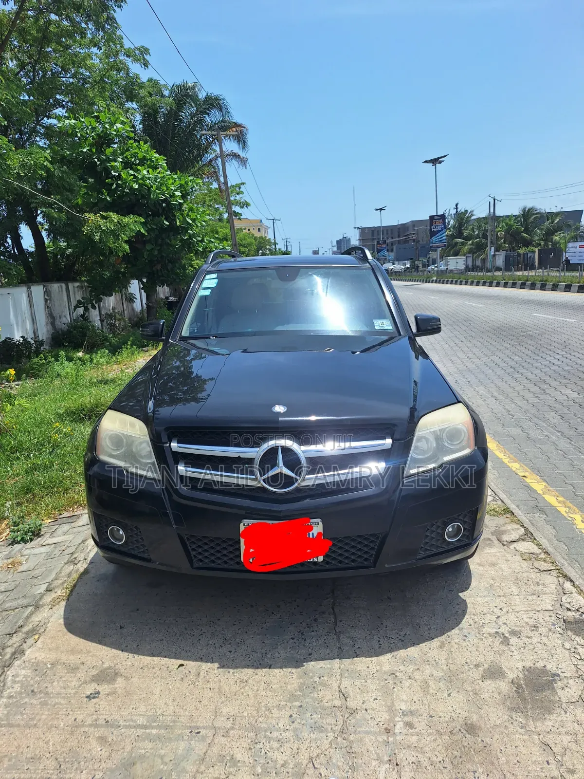 Mercedes-Benz 1422 2011 Black