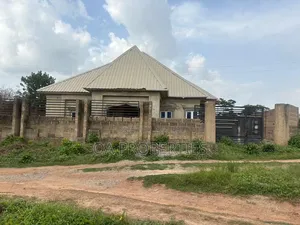 4bdrm Bungalow in Ibadan for sale