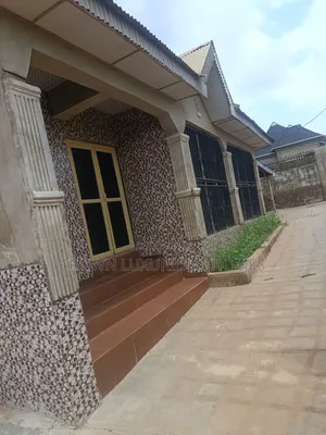 3bdrm Bungalow in Diamond Estate, Ibadan for sale
