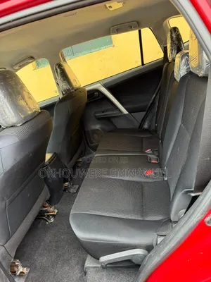 Toyota RAV4 LE 4dr SUV (2.5L 4cyl 6A) 2015 Red